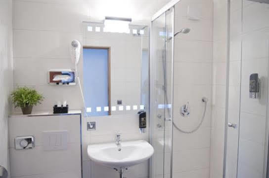 Waldhotel Sindelfingen Am Eichholz Екстер'єр фото